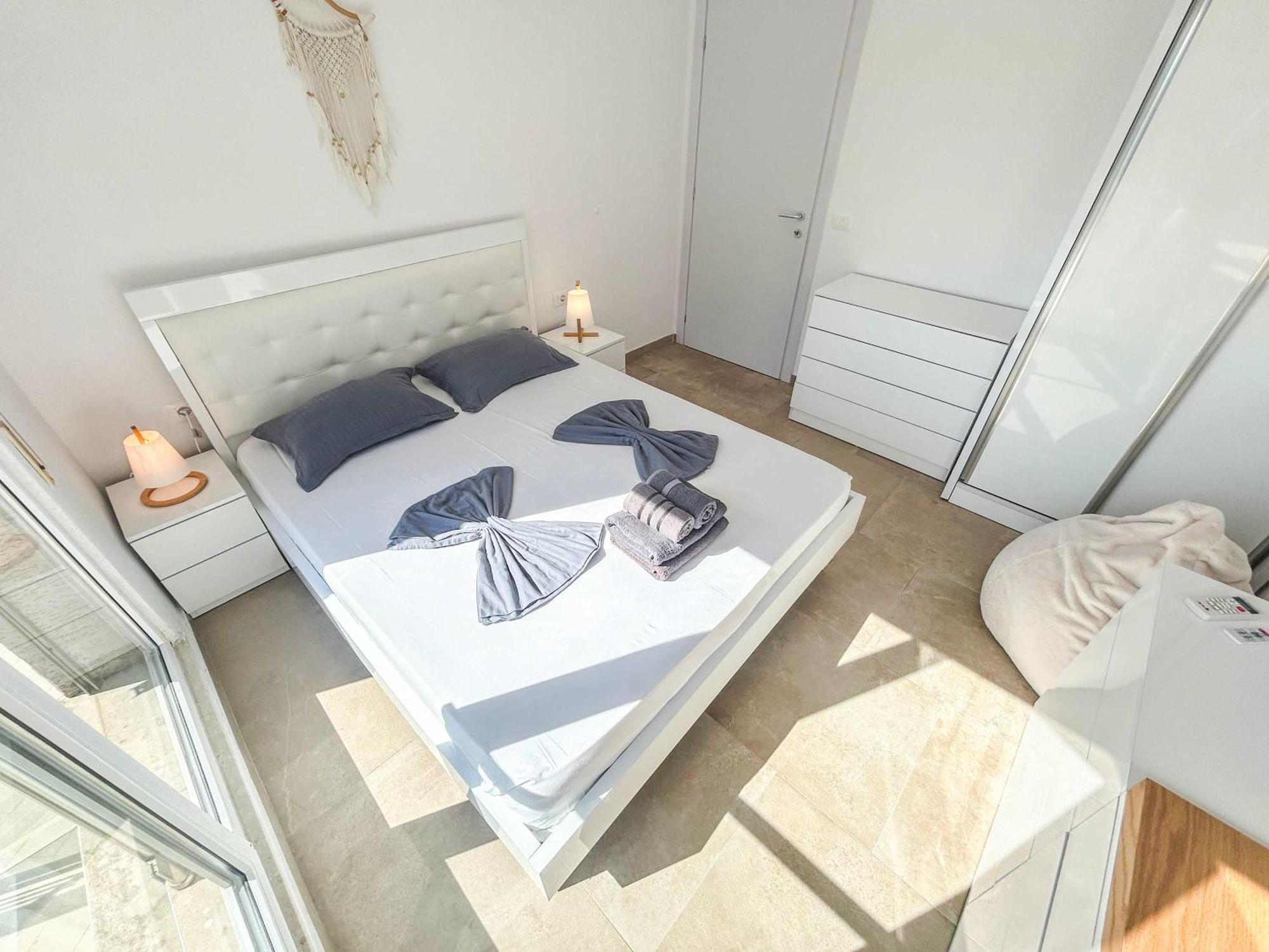 Duplex 780 - Two Floors, Terrace & Seaview Durrës