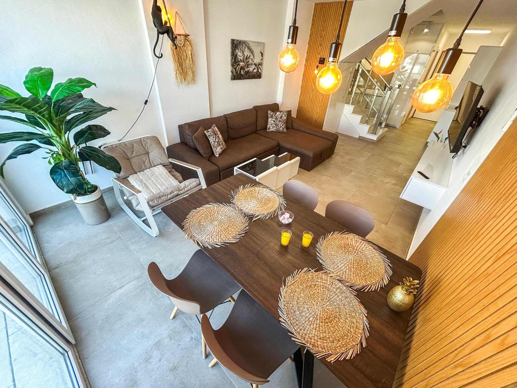 Duplex 780 - Two Floors, Terrace & Seaview Apartament Durrës